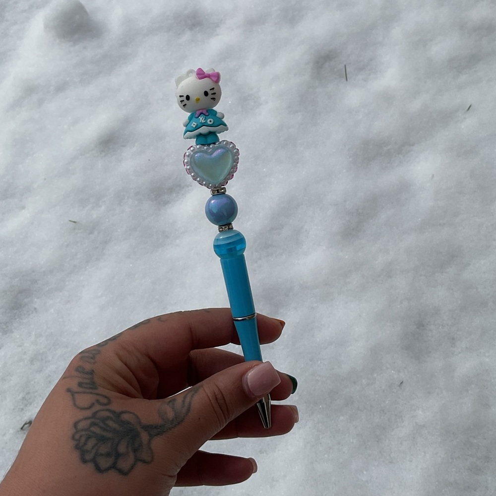 Hello kitty pen